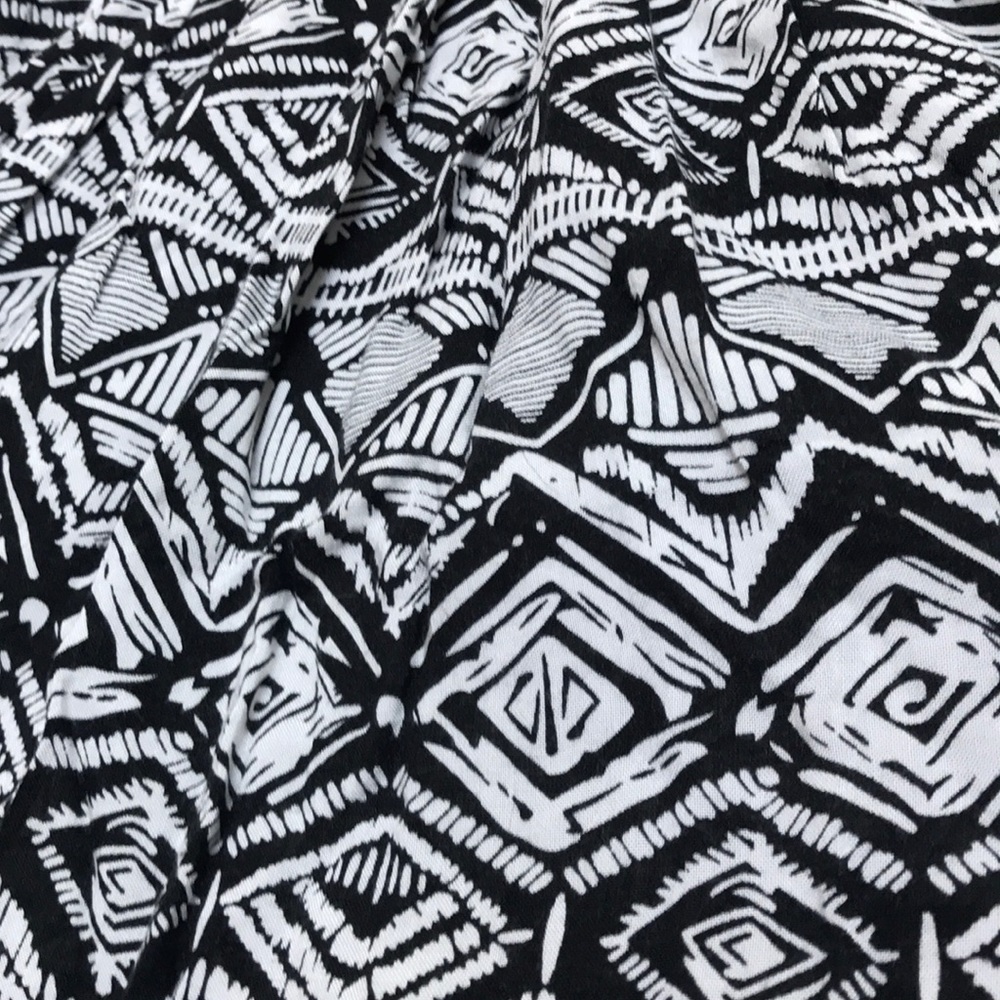 Patterned Mini Skirt - Picture 2 of 2